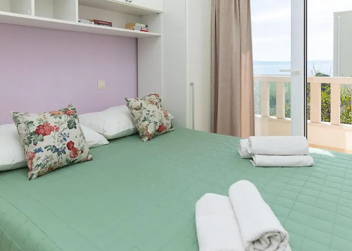 Apartman In With House Sea View Makarska