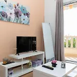 Apartman In With House Sea View