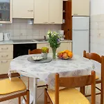 In With House Sea View Apartman *