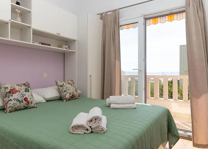 In With House Sea View Apartament